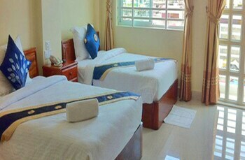 Hostal Green Centre Point Inn