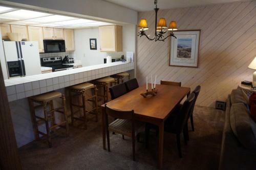 1849 Condos At Mammoths Canyon Lodge