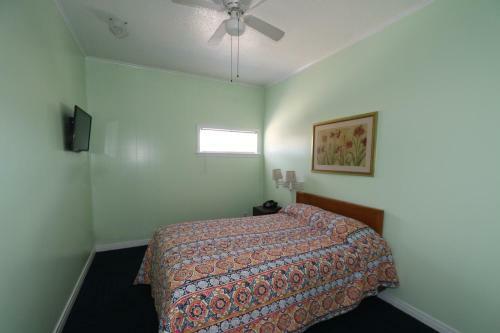 University Motel And Suites