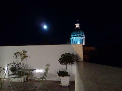Bed & Breakfast Bframe Cornice Barocca