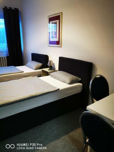 Hostal Pension - A2 Rothensee / Magdeburg