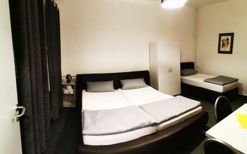 Hostal Pension - A2 Rothensee / Magdeburg