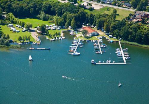 Apartamento Strandhaus Direkt An Der M�ritz