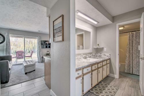 Apartamento Bright Branson Apt About 2 Mi To Moonshine Beach!