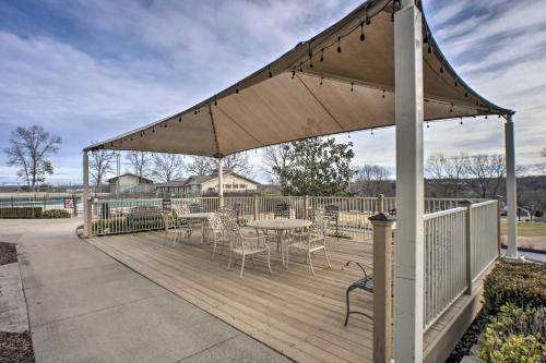 Apartamento Condo Resort Amenities, Deck And Lake View!