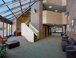 Ramada Waterloo Hotel And Convention Center