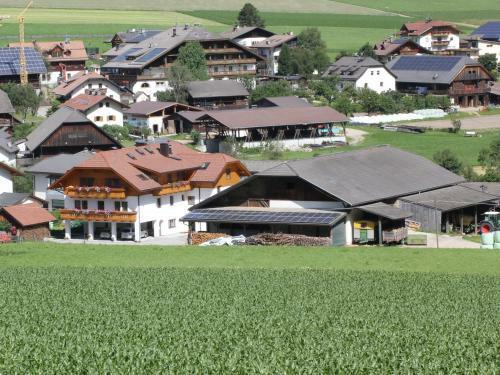 H�lzlhof Apartments