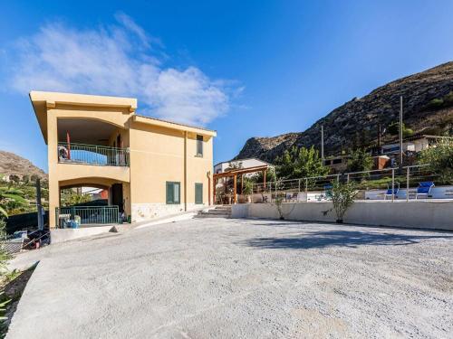 Villa Stellar Apartment In Realmonte With Shared Swimming Pool