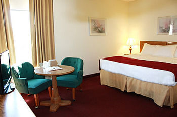 Camden Hotel And Conference Center
