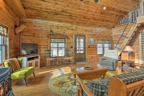 Greenfield Cabin With Screened-in Porch And Fire Pit!