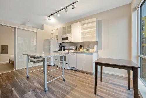 Crossroads Art District Upscale Stay With Free Parking 344