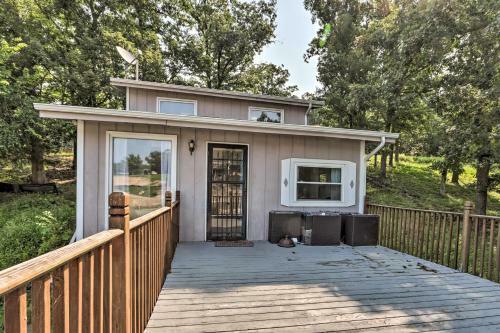 Osage Beach Family Hideaway On No-wake Cove!