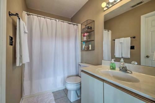 Apartamento Osage Beach Condo With Pool And Lake Ozark Views!