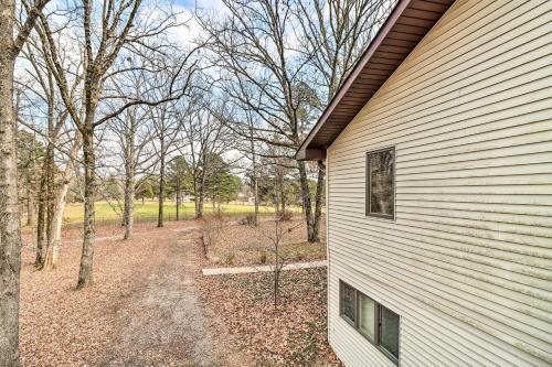 40-acre Poplar Bluff Nature Lovers Paradise!