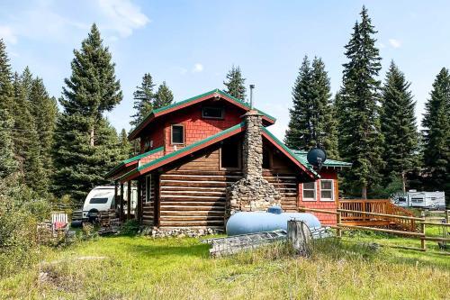 Creekside Clancy Cabin In Helena Natl Forest!