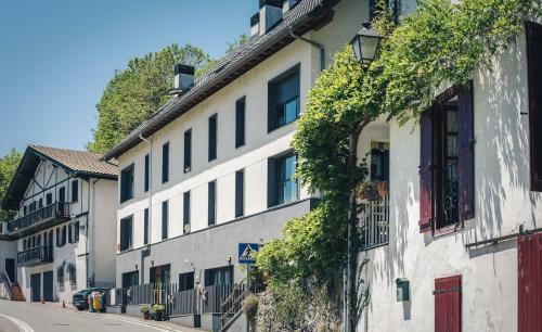 Apartamentos De Monta�a Mendiola (casa Ferran)