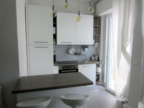 New & Modern Apartment On The Sea
