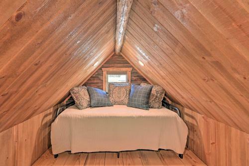 Montana Retreat Original Hamilton Log Cabin!