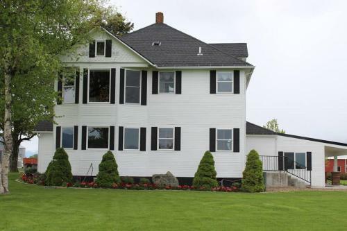 Villa The Elegant Montana Farmhouse