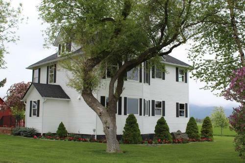 Villa The Elegant Montana Farmhouse