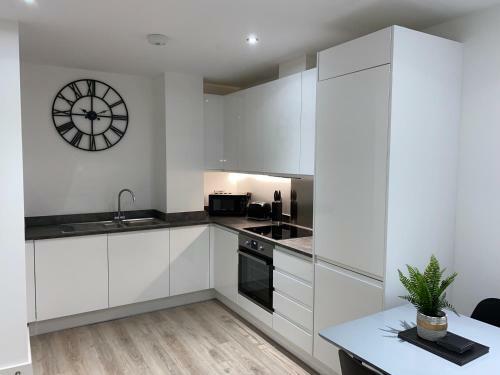 Roomotel - Streetsbrook Apartments