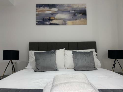 Roomotel - Streetsbrook Apartments