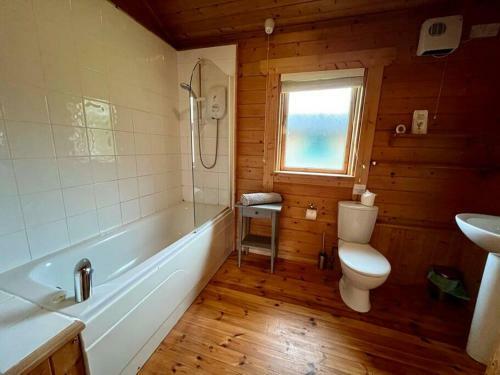 Lilly Lodge, Lake Pochard