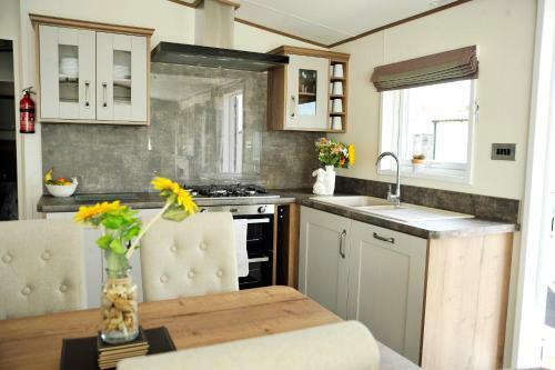 Puddleducks, Dog Friendly Hot Tub Lodge