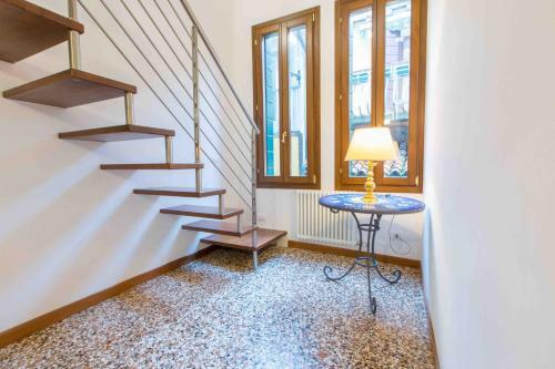 Ca Cicogna Air Conditioning And Fast Wifi, Central Location Apartment