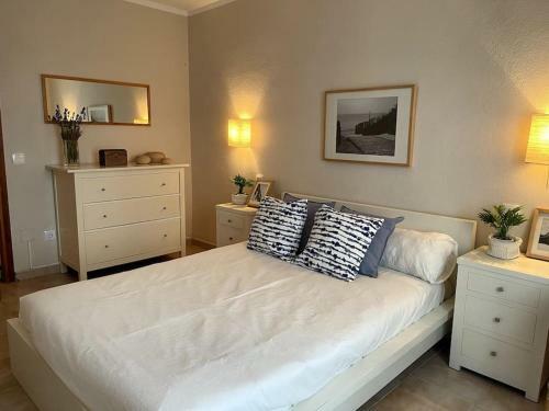 Apartamento Con Piscina Y Junto A La Playa - Macarella.