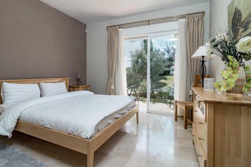 Lac- Spacious Apartment With Spectacular Views