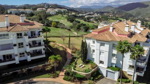 Lac- Spacious Apartment With Spectacular Views