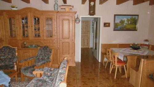 Gro�es G�stehaus