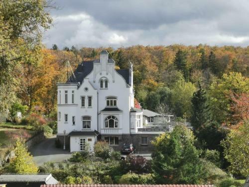 Apartamento Weissevilla Friedrichsbrunn Fewo Empire