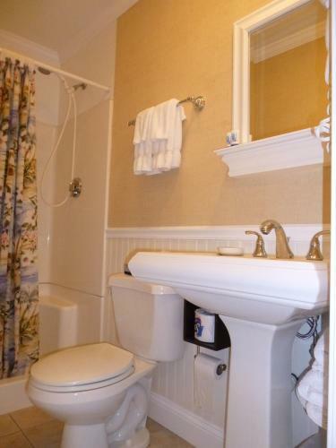 Falmouth Heights Motor Lodge