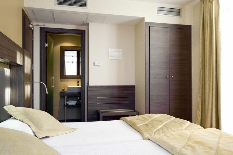 Hotel Oasis