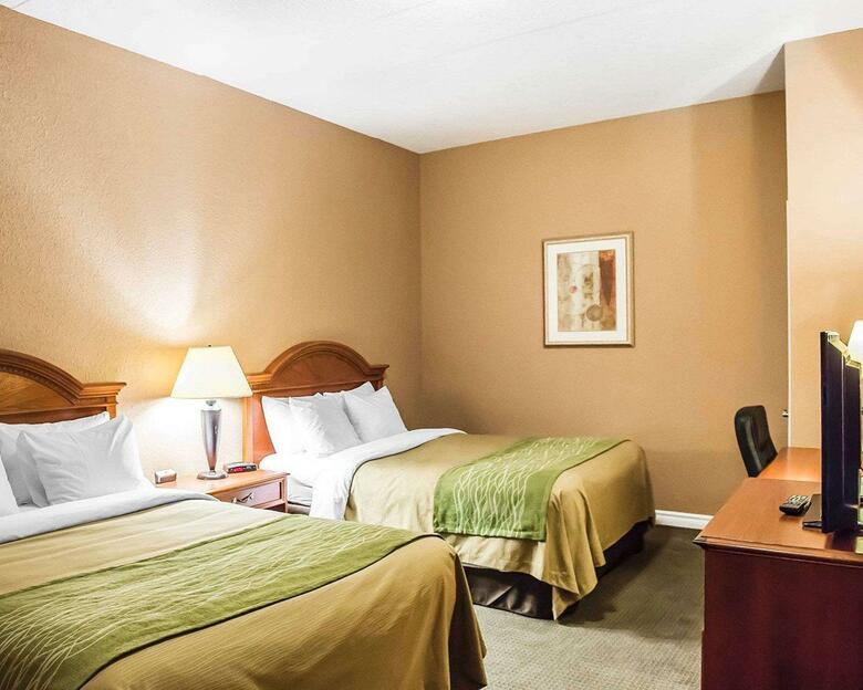 Hotel Comfort Inn & Suites Thousand Islands Harbour District
