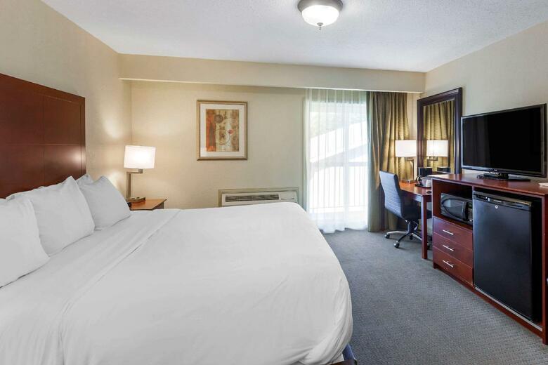 Hotel Comfort Inn & Suites Thousand Islands Harbour District
