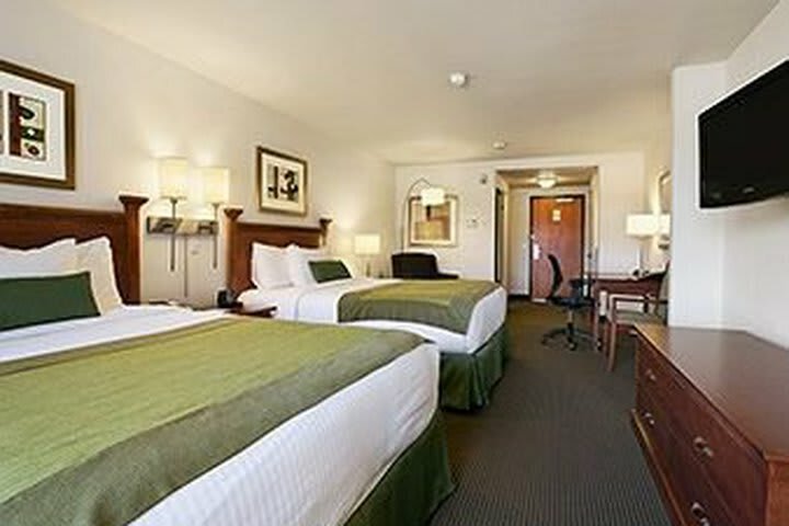 Hotel Wingate By Wyndham Calgary