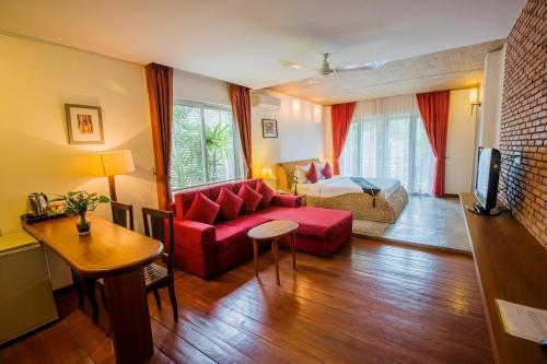 Hotel Away Villa Salt Phnom Penh