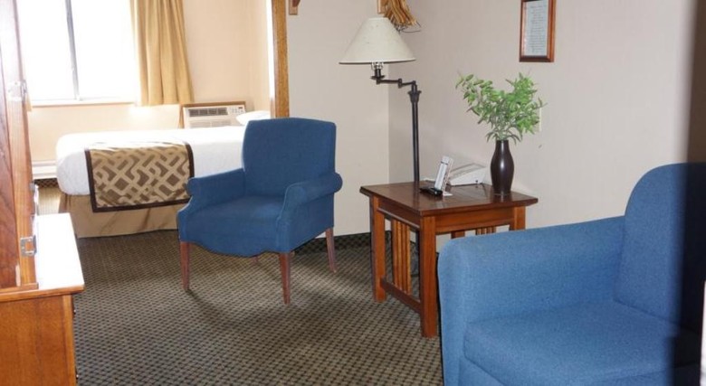 Hotel Luxury Inn & Suites