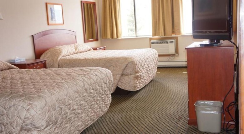 Hotel Luxury Inn & Suites