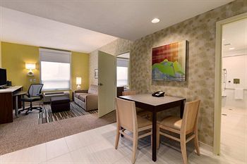 Hotel Home2 Suites By Hilton West Edmonton