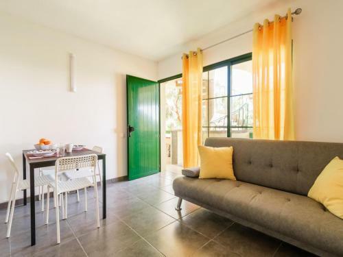 203 Modern 1 Bedroom Apartment, Pool, Terrace, Wifi