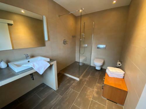 Hostal Berggasthof Zur Glocke