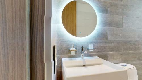 Apartamento Apto de Dos Habitaciones Con Balc�n