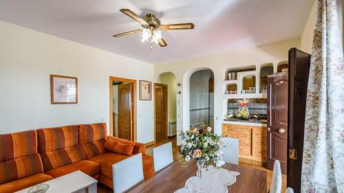 Finca Bellavista Co�n By Ruralidays