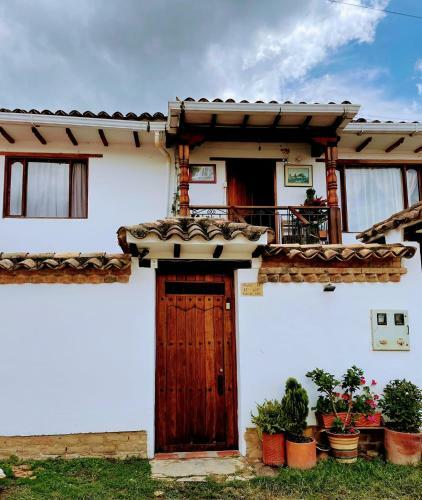 Hostal La Casona de La Villa - Casa de Huespedes