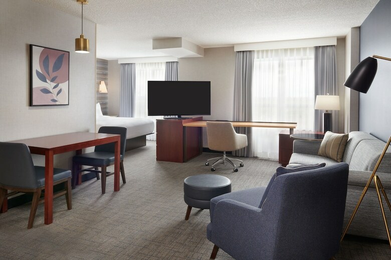 Hotel Residence Inn By Marriott Calgary Airport