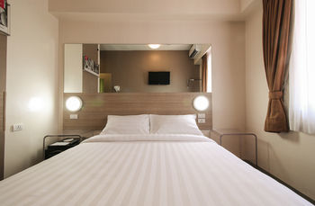 Tune Hotel Aseana City